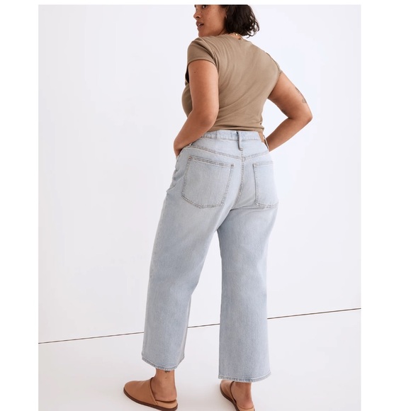 - Madewell The Perfect Vintage Wide-Leg Crop Jean in Edmunds Wash - Picture 3 of 9